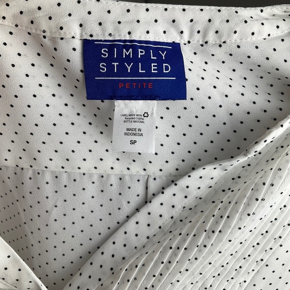Short Sleeve Polka Dot Button Up Blouse - Picture 3 of 3
